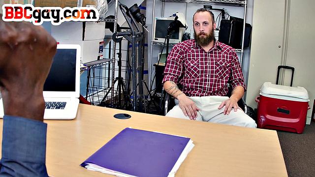 Bearded white lad doggystyled by BBC