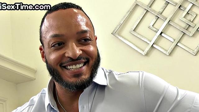 Bisexual threeway with sluts