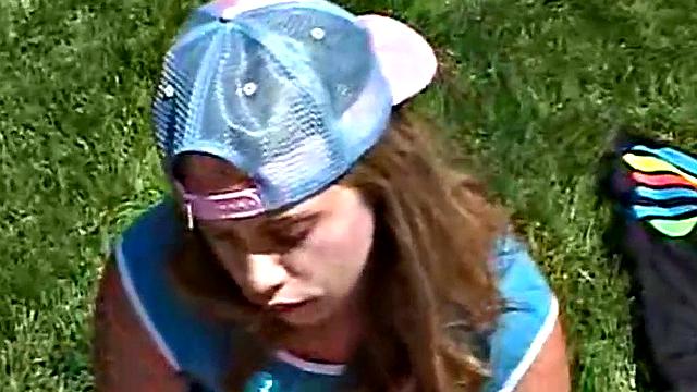 Teen rubbing her clit outdoors