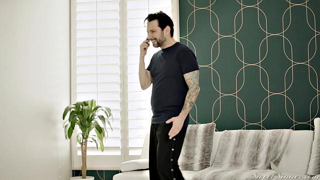 The Seductress 4 - Scene 4 - Seduce