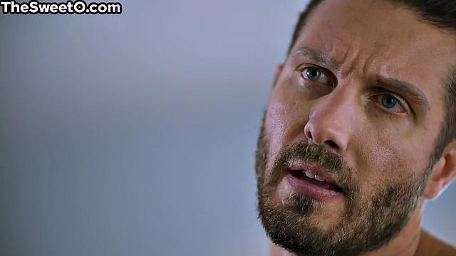 Big booty bae smashed by lucky lover