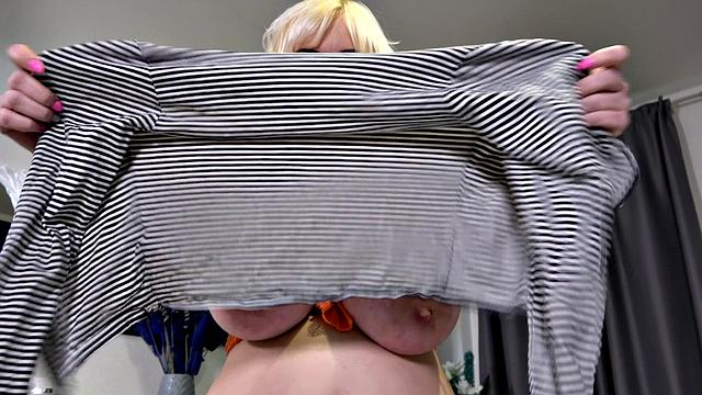 Lola Paradise: Topless Ironing & More Activities