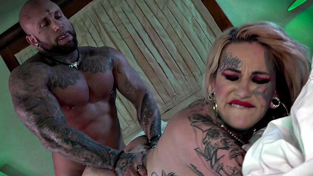 Evilyn Ink Takes A Giant Load In The Mouth After Serious Fucking!