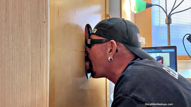 Afternoon Gloryhole Suck and Bang