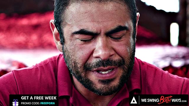 WE SWING BOTH WAYS - Take a Ride on the Bi Train with Gorgeous Aria Banks