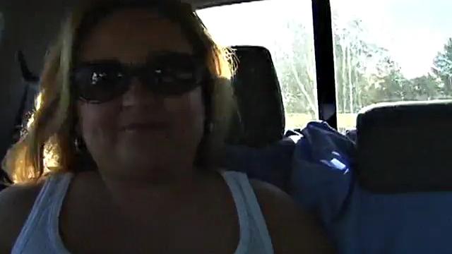 Chubby Blonde Vivian Gives Awesome Head