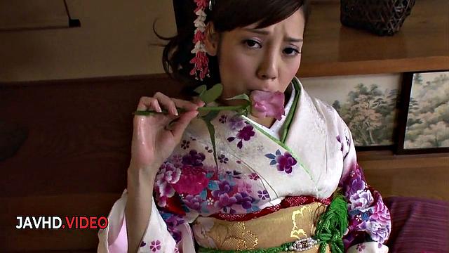 Passionate JAV Star Rei Mizuna Ignites Fiery Sex Show