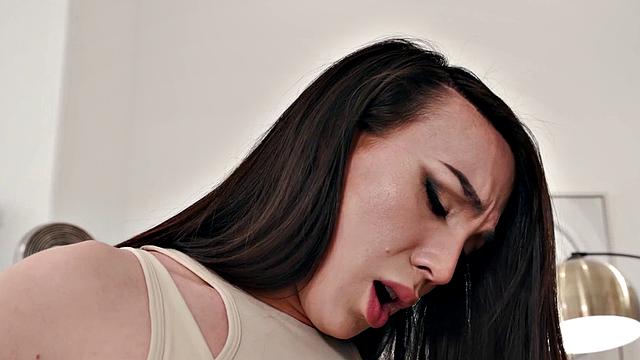 учитель йоги забыл про дзен в тройничке с kasey kei и leilani li