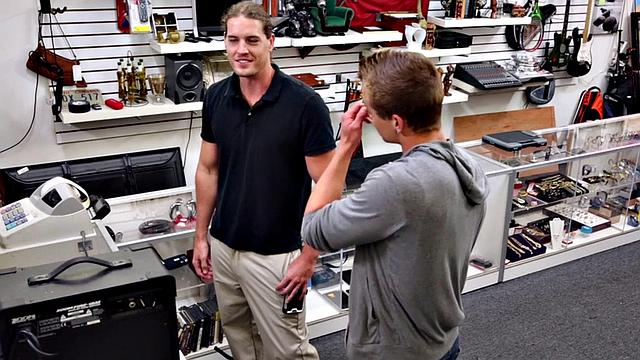 стрейт серферы сдаются мужскому соблазну ради денег