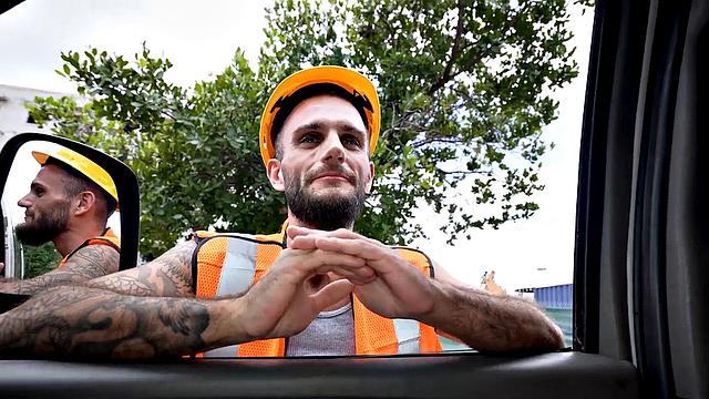 Real str8 passer fucks gay in public van outdoor