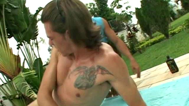 Hot Oral Session By The Pool