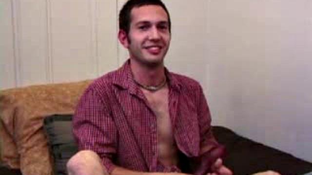 Che Jerking Off With Toy