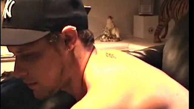 Straight Buzz Gets Head