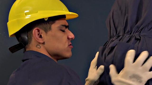 21yo Hispanic twink barebacked at work by his colleague