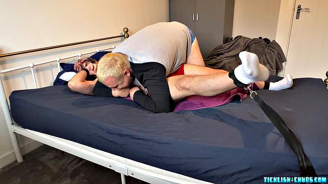 American Tickler in London: Scruffy Spread Eagle - Scruffy & Matt