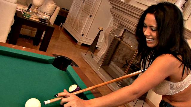 Kelly & Sienna in Mexico 1