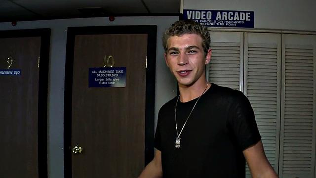 Real guy fooled and gets deep throated