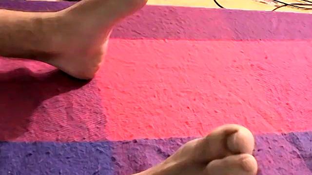 Evan Heinze's Toes Curl from Explosive Cum Shots!
