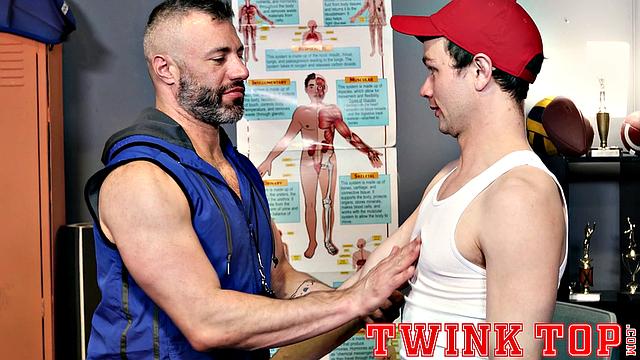 LOGAN CROSS Chapter 6 - Back for More