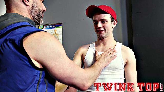 LOGAN CROSS Chapter 6 - Back for More