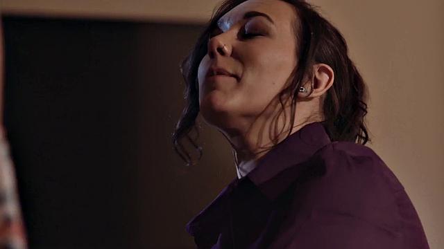 Lesbian babes enjoy strapon sapphic sex