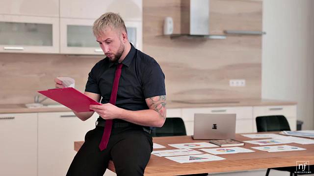 Full Benefits - S46:E22