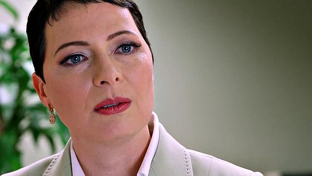 Sends pic, shoves his dick in Kalis ass