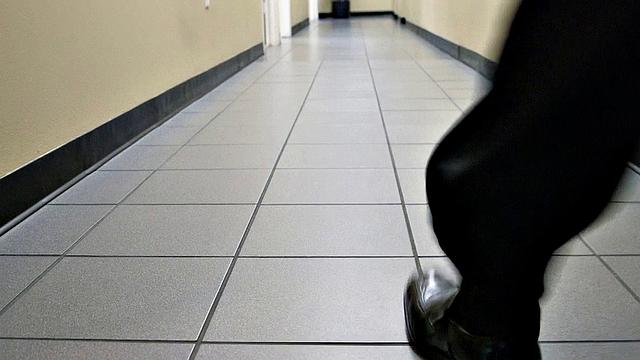 Sends pic, shoves his dick in Kalis ass