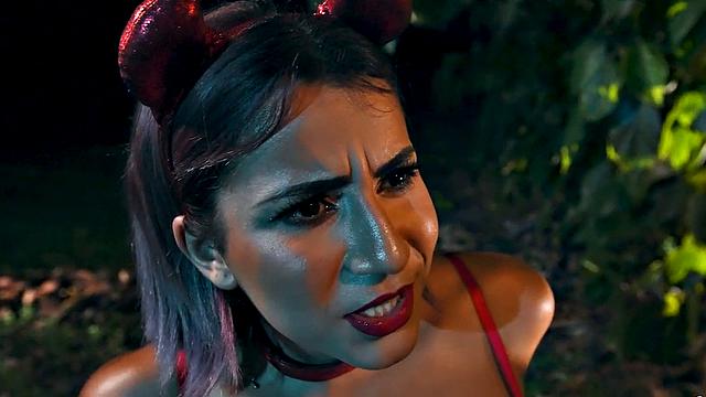 Seduced babe creampied by BBC after doggystyle