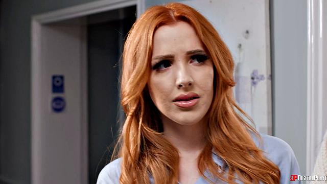 Рыжая жена с амнезией открывает тайны измен в пригороде и трахается с мужем на кровати, вспоминая страстные моменты с соседями.