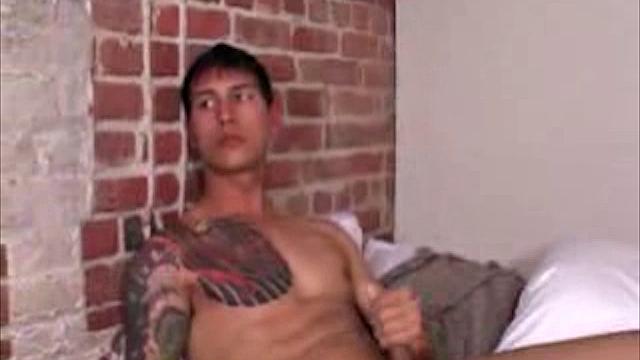 Eric Wynn Beats His Meat