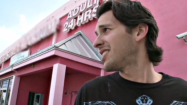 Real str8 gets gloryhole gay BJ with voyeur babe