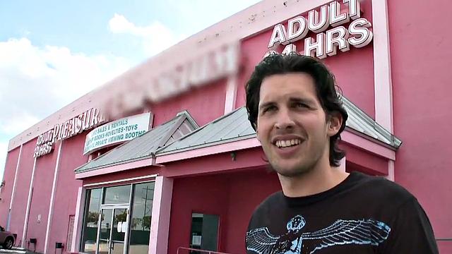 Real str8 gets gloryhole gay BJ with voyeur babe