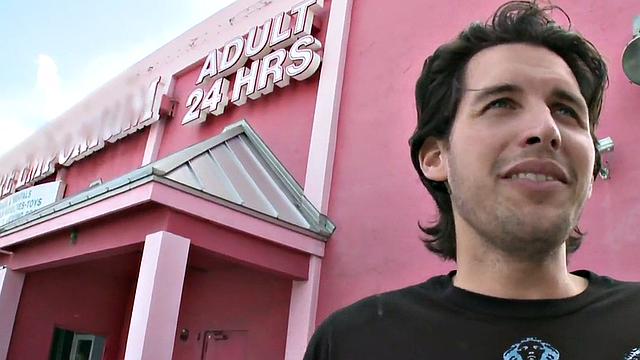 Real str8 gets gloryhole gay BJ with voyeur babe