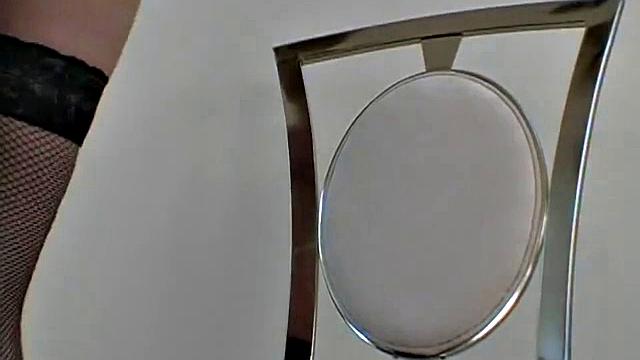 Hot Amber showing perfect body in Nude Photoshoot