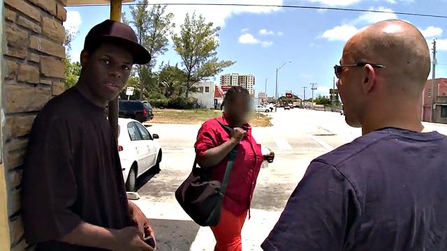 Black bottom gets fucked outdoors by white top in public