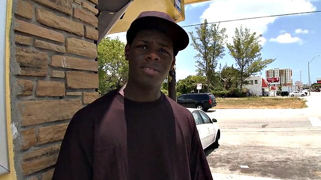Black bottom gets fucked outdoors by white top in public