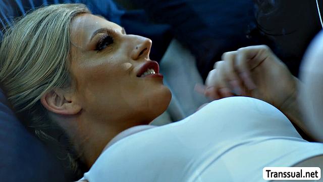 Waking up this TS so she can fuck me