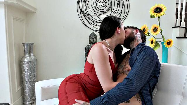 Cocksucking trans babe pleases her BF in hot affair