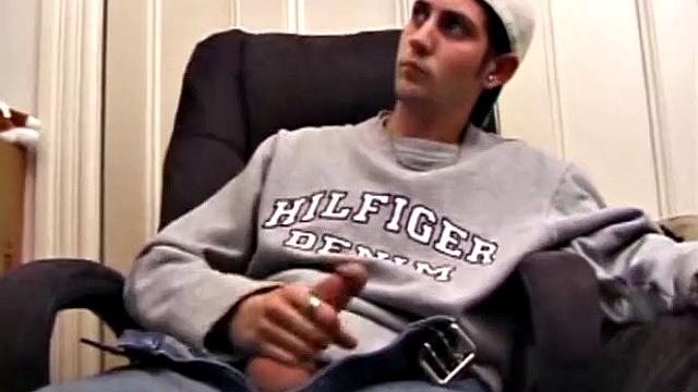 Aaron Michaels Jerking Off