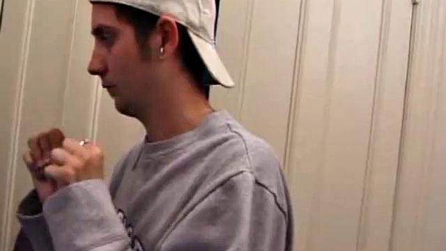 Aaron Michaels Jerking Off