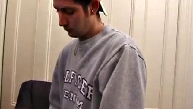 Aaron Michaels Jerking Off