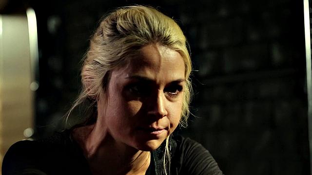 Squirting lesbo babes love fingering tight pussies