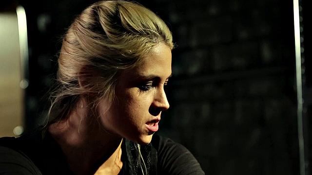 Squirting lesbo babes love fingering tight pussies