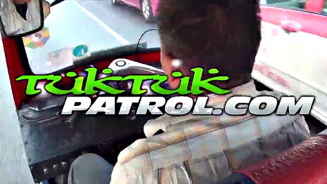 Лана - тайская брюнетка жарко отсасывает приезжему