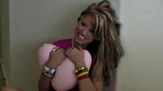 Hot blonde Kelli fondles herself