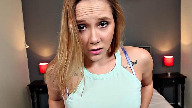 Amateur cocksucking babe spoils BF with her mouth