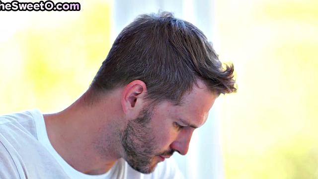 Hot 21yo banged by huge dick in wet pussy