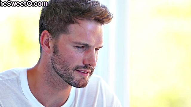 Hot 21yo banged by huge dick in wet pussy