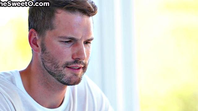 Hot 21yo banged by huge dick in wet pussy